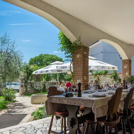 Daniela Bed & Breakfast 3*