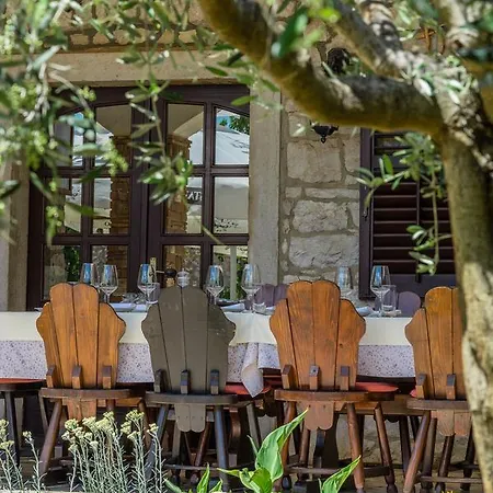Daniela Bed & Breakfast 3*