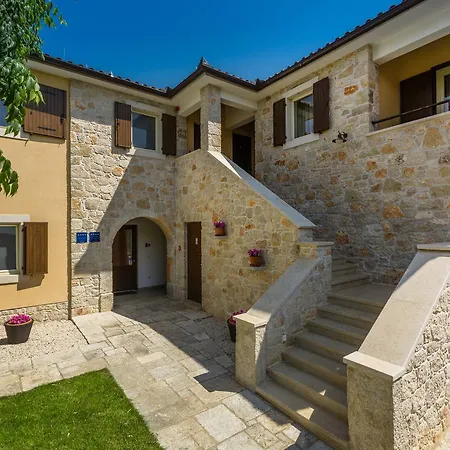 Bed & Breakfast Daniela فندق مبيت وإفطار 3*