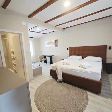 Bed & Breakfast Daniela Veleniki