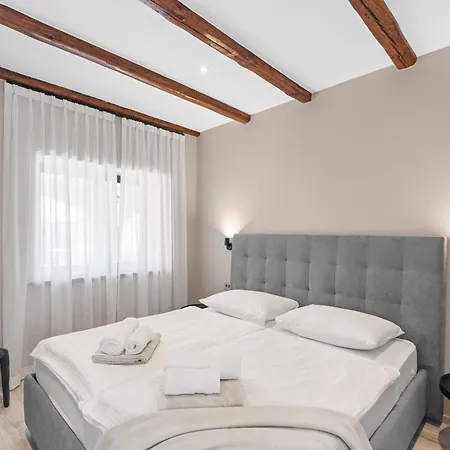 Daniela Bed & Breakfast 3*